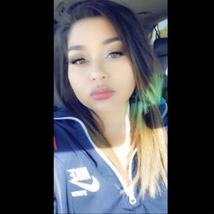 Meet your Posher, Alicia